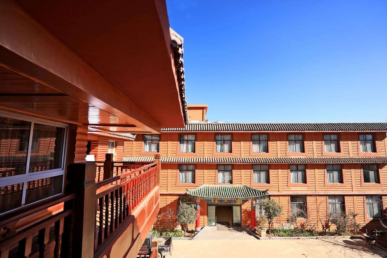 Lugu Lake Mosuo Park Hotel Ninglang Exterior foto